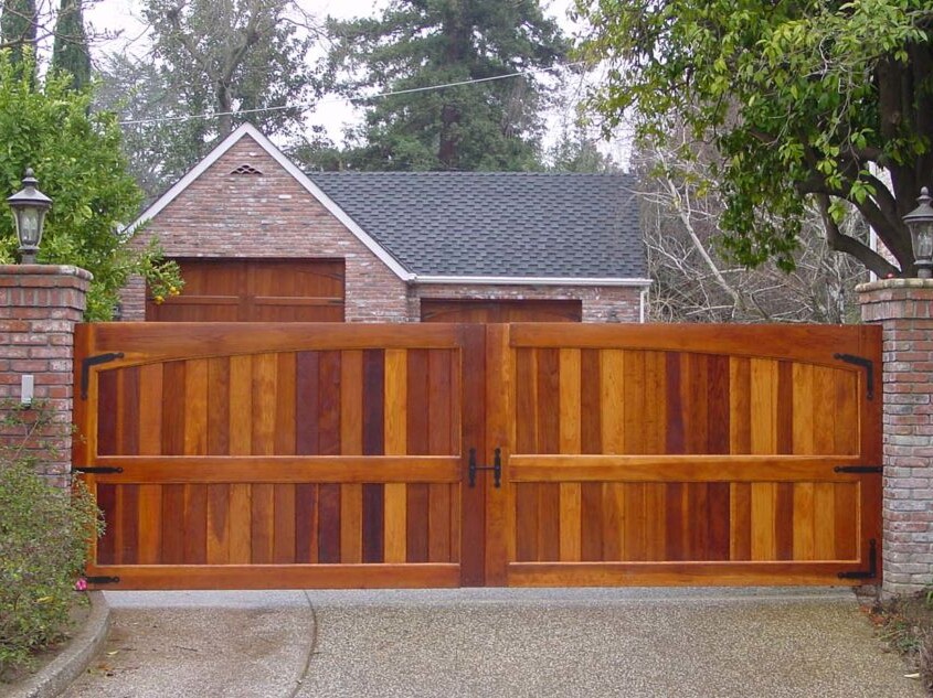 Mesa Wood Gates - Custom Wood Gates For Driveways & Home Entry